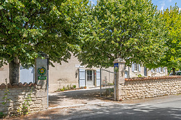 Aux chambres des Bujours