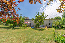 Aux chambres des Bujours