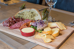 Logis Hôtel des Acacias - Restaurant L'Acacias Gourmand