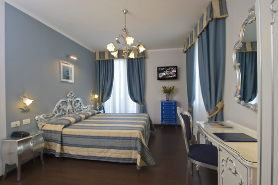 Viktoria Palace Hotel - photo 1