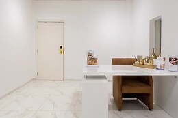 Gold Clinics