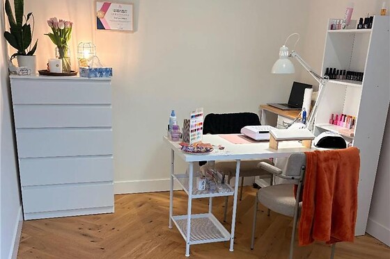 Eszter nail room - photo 0