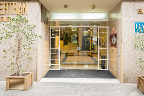 APARTHOTEL BERTRAN - photo 1