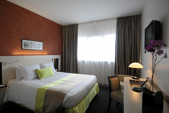 Hotel Mercure Maurepas St Quentin - photo 0