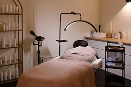 By Moon - Beauty salon