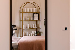 By Moon - Beauty salon