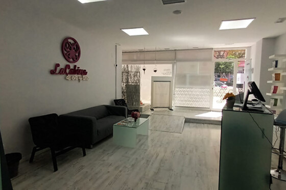 LA CABINA DE EVA Y TINA - photo 1