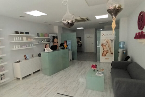 LA CABINA DE EVA Y TINA - photo 2