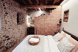 LA CASITA DE ALBINO & LARCADE