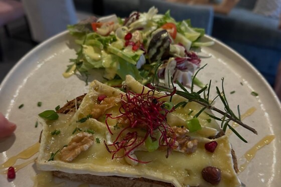 Santhée Lunchbar - photo 11