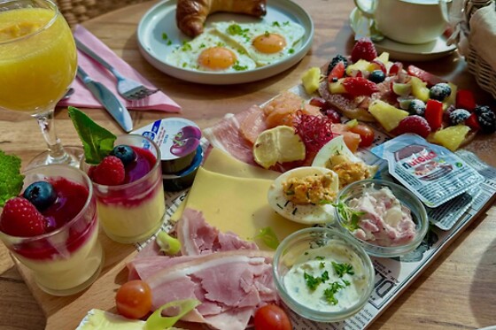 Santhée Lunchbar - photo 18
