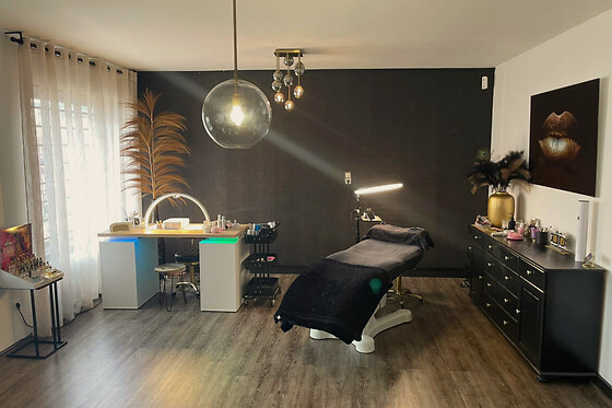 Hily's beautysalon - photo 5