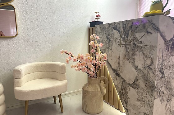 Niala's Beauty Center - photo 5