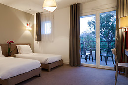 Zenitude Hôtel-Résidences Confort Cannes Mandelieu