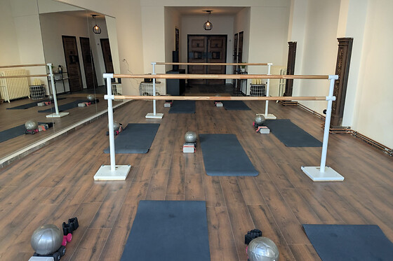 SUN & MOON Studio - photo 1