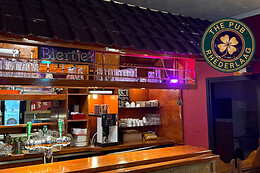 Grand Café Het Hof Van Lathum