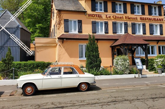 Hôtel Le Quai Fleuri - photo 0