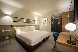Azores Book Hotel